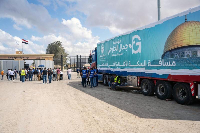 المساعدات المصرية إلى قطاع غزة