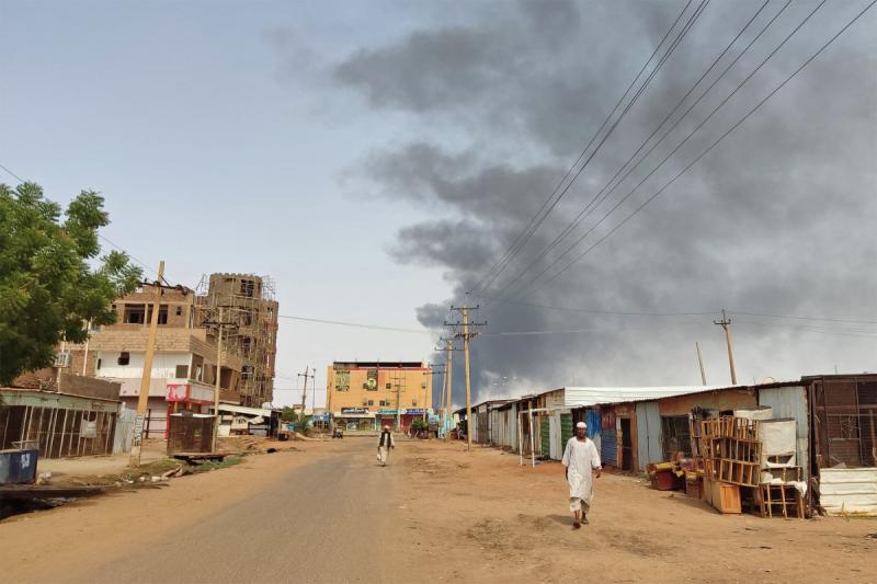 السودان في مأزق الحرب.. مالك عقار يحذر من مخاطر انهيار البلاد