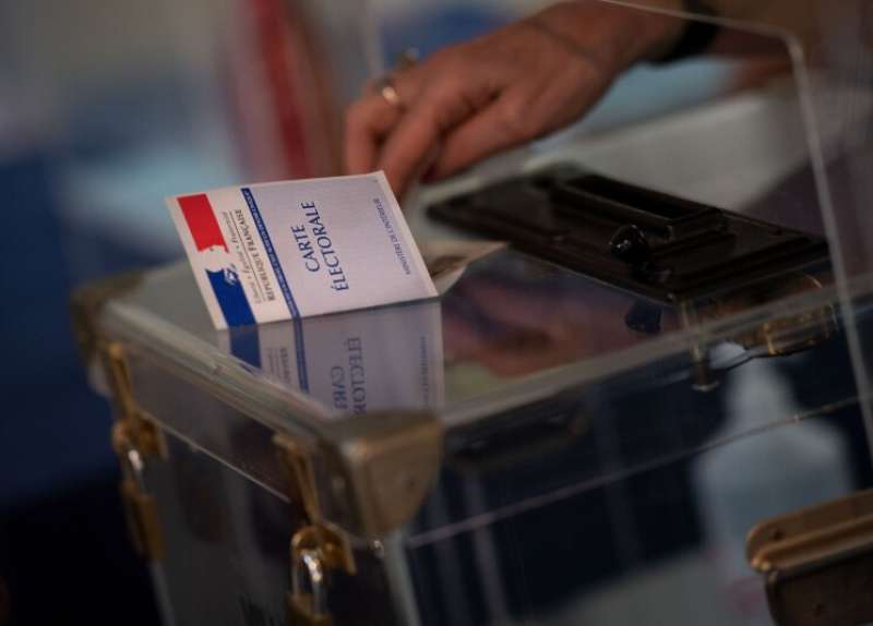 الانتخابات التشريعية الفرنسية.. البحث عن استقرار سياسي وسط ضبابية المشهد