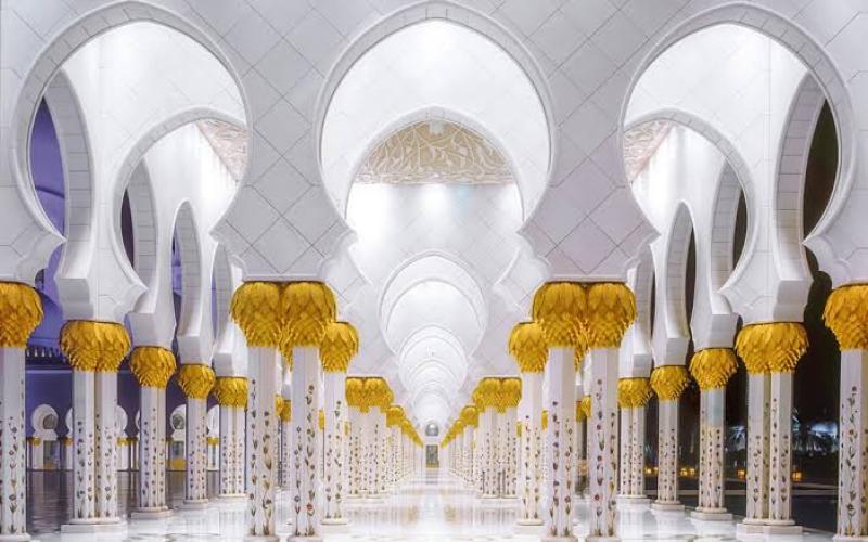 صرح ديني ثقافي عالمي.. ماذا يُقدِّم جامع الشيخ زايد الكبير لزواره؟