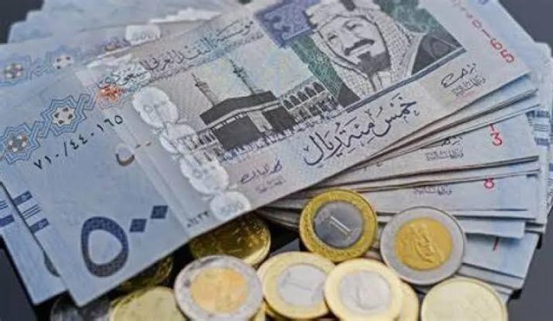 ارتفاع سعر الريال السعودي مقابل الجنيه المصري في السوق السوداء اليوم