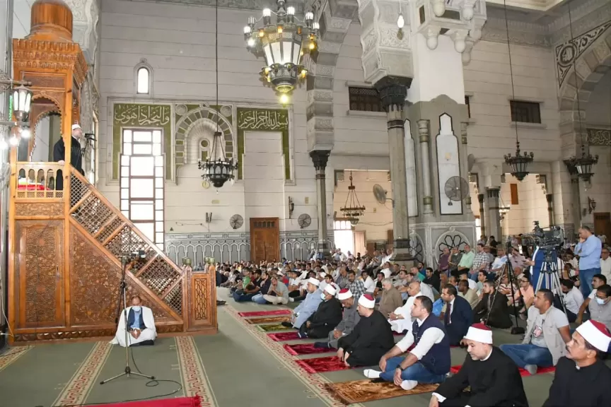 موضوع خطبة الجمعة.. «وَقُولُوا لِلنَّاسِ حُسْنًا»