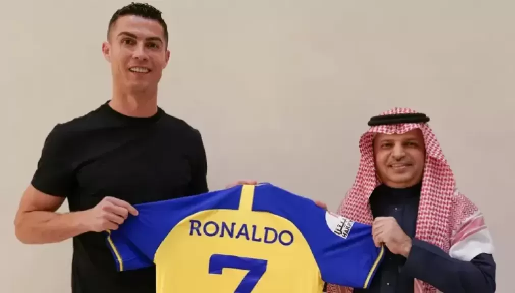 أصبح ”عبئا” على النادي.. جماهير النصر تطالب برحيل رونالدو؟