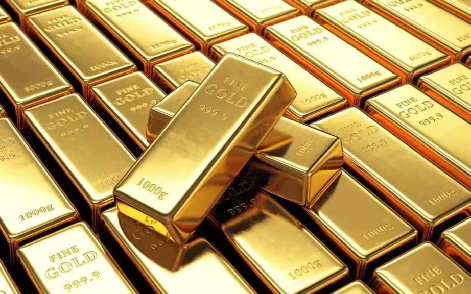 ترقباً لمحادثات نووية وتوترات تجارية.. صعود الذهب والنفط وتراجع الدولار