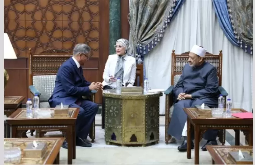 شيخ الأزهر يستقبل نائب وزير الخارجية التايلاندي لبحث سبل تعزيز التعاون المشترك