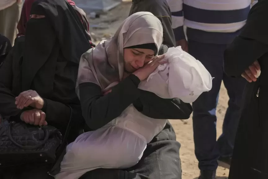 غزة في مهب الجوع والنار.. أزمة إنسانية متفاقمة وسط تعنت إسرائيلي وتضاؤل الإغاثة