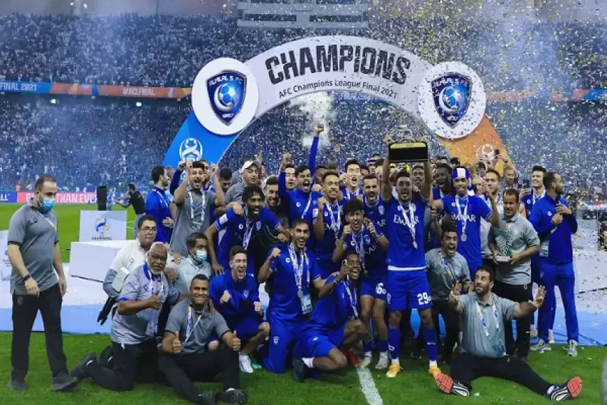 الهلال السعودي يفاوض قائد مانشستر يونايتد الإنجليزي