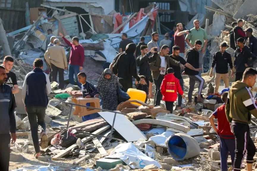 عشرات الشهداء في غزة و«حماس» تصر على «اتفاق شامل».. وتنديد دولي بالخطة الإسرائيلية لتوسيع العمليات