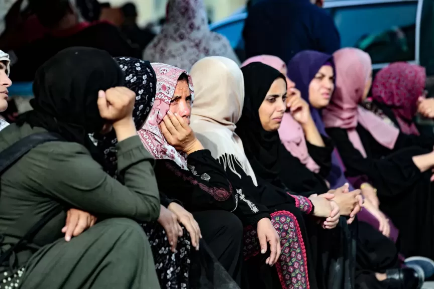 أمهات غزة بين فكي المجاعة والفقد.. مأساة إنسانية في ظل الإبادة والحصار