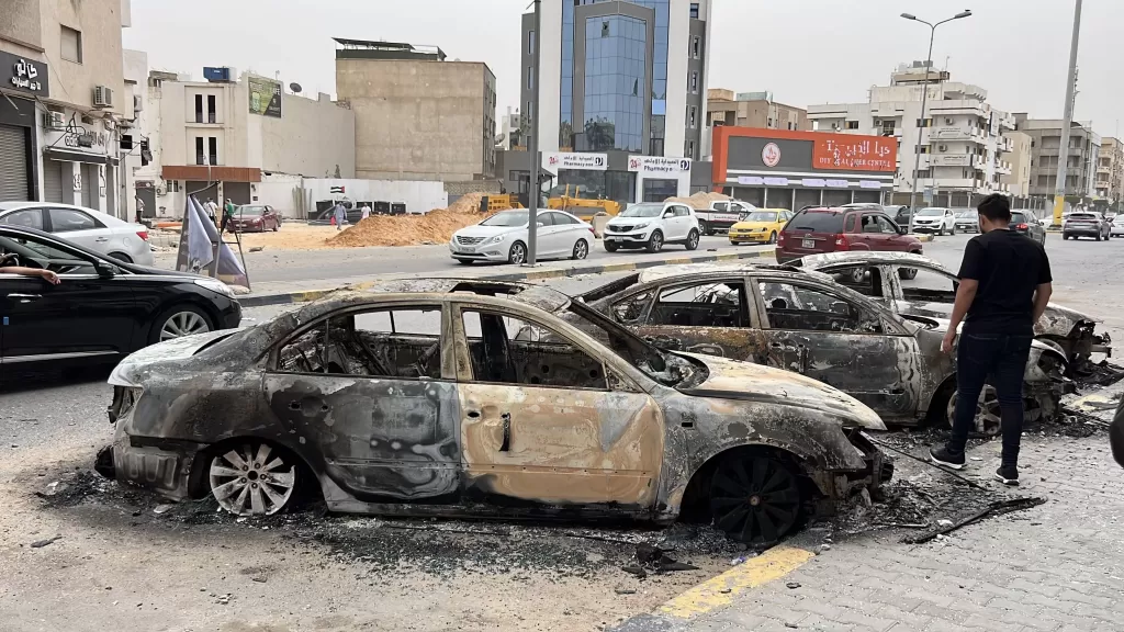 طرابلس بين فكي ”الأمن والميليشيات”.. أزمة الاشتباكات الأخيرة وجدلية تفكيك الجماعات المسلحة في ليبيا