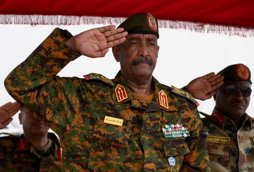 رئيس وزراء السودان على مفترق الصراع.. تعيين كامل إدريس بين رهانات الداخل وضغوط الخارج