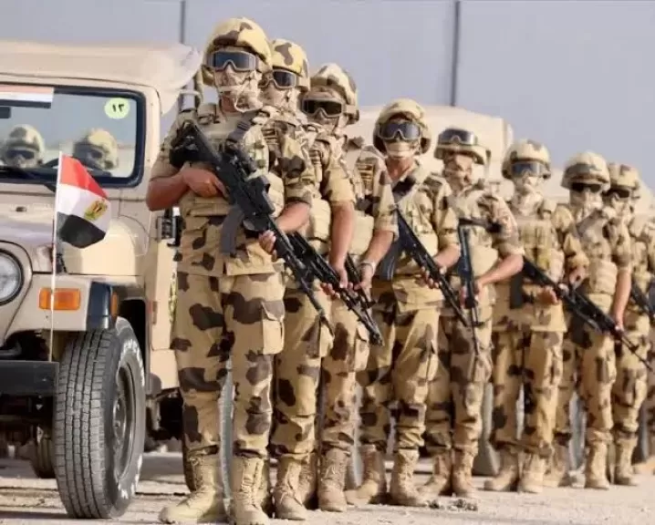 الجيش المصري يضاعف جاهزيته القتالية لتأمين الحدود الغربية