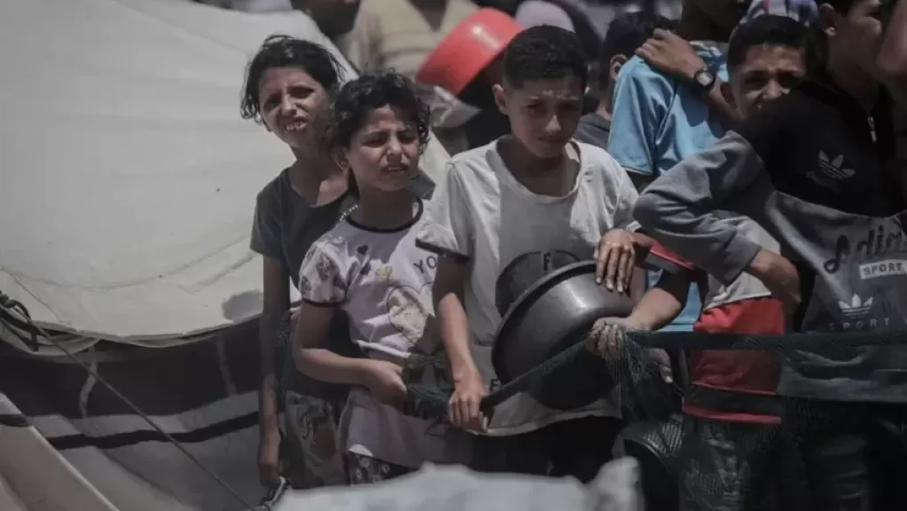 المساعدات المشروطة.. كيف تحوّلت آلية الإغاثة في غزة إلى أداة قهر سياسي؟