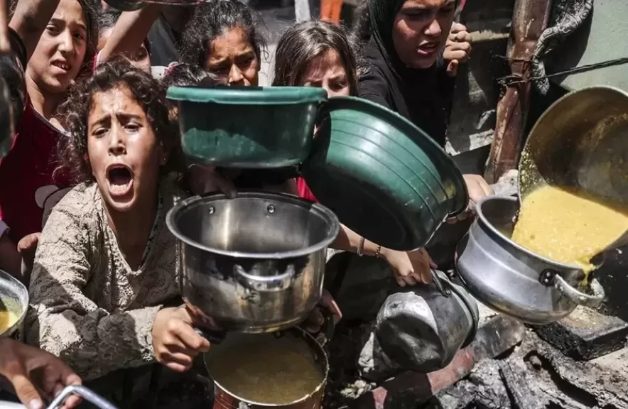 أزمة إنسانية بلا أفق.. أونروا تحذر من كارثة غذائية في غزة