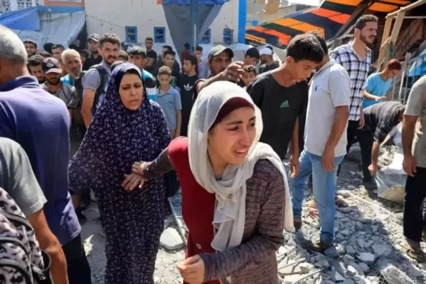 مقتل 6 أشخاص في قصف مسيرة إسرائيلية استهدفت خيمة نازحين في خان يونس