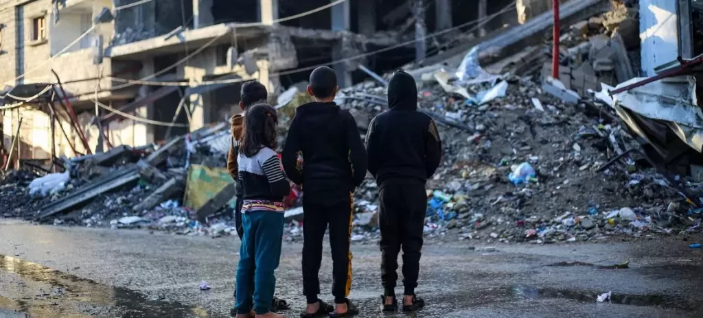 مقتل أكثر من 30 قتيلا فى غزة منذ فجر اليوم