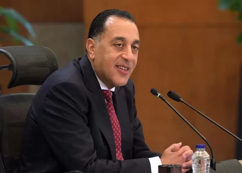 رئيس الوزراء المصري يُهنىء نظيره السوداني بتوليه منصبه الجديد