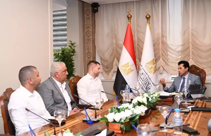 مصر تبحث مع ألمانيا سُبل تسويق المعسكرات الرياضية بشرم الشيخ