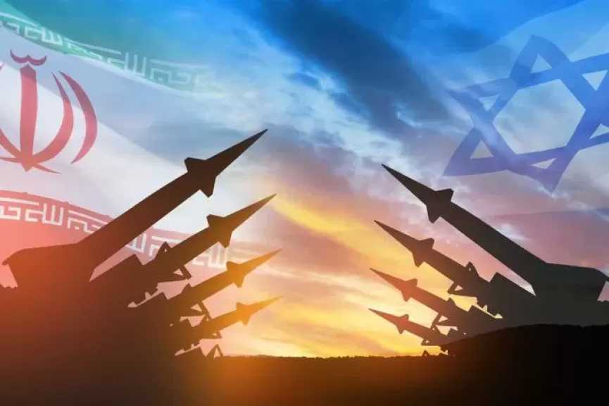عاجل.. إسرائيل تشن ضربة مفاجئة على إيران.. وطواريء في تل أبيب