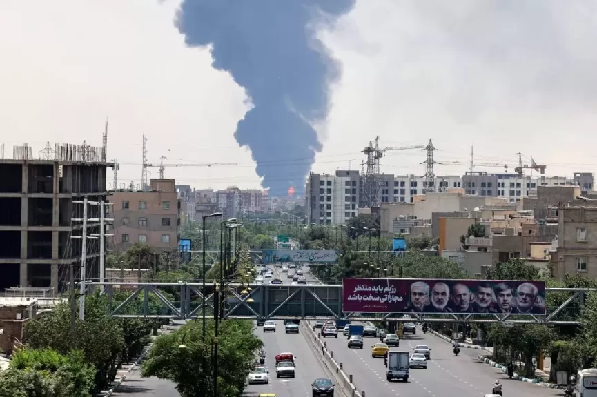 تصاعد الاشتباك بين إيران وإسرائيل وإصدار أوامر لمدنيين بالإخلاء