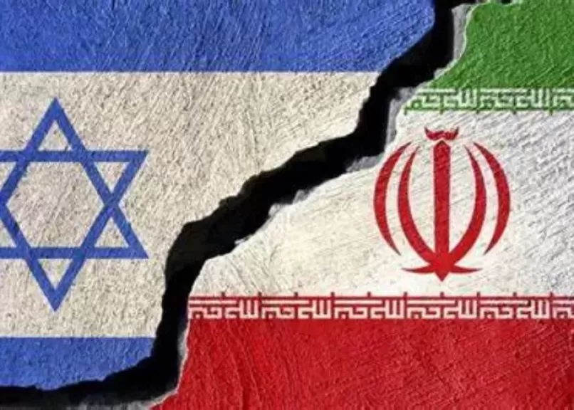 الرئيس الإيراني ينتقد سياسات الولايات المتحدة ويؤكد حق بلاده في الطاقة النووية