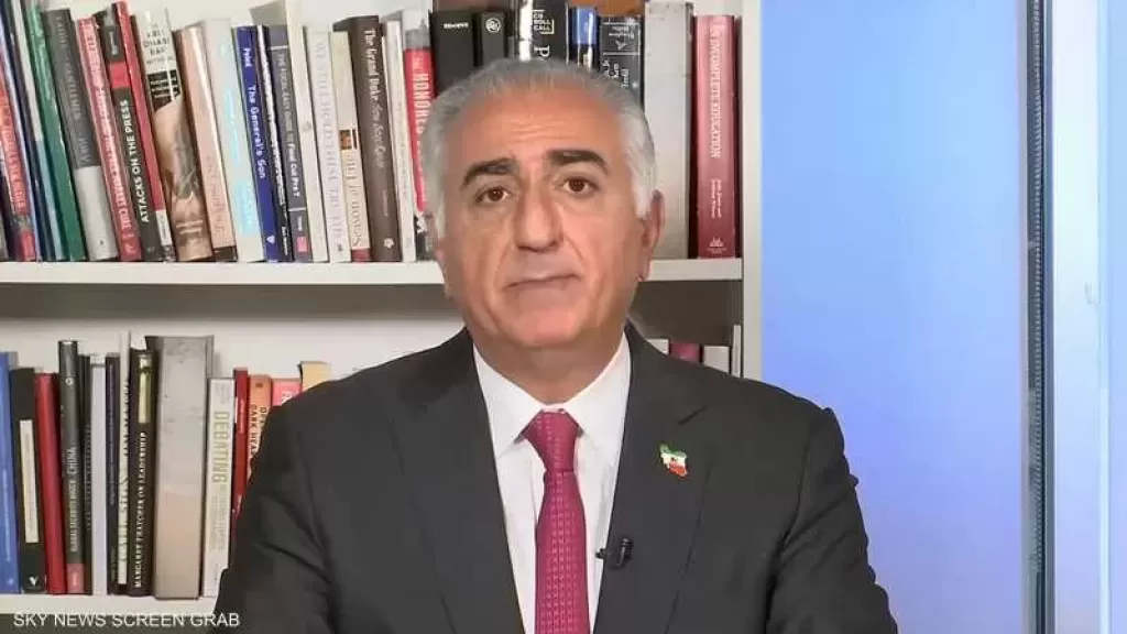 رضا بهلوي يحرض على النظام الإيراني بمباركة إسرائيلية