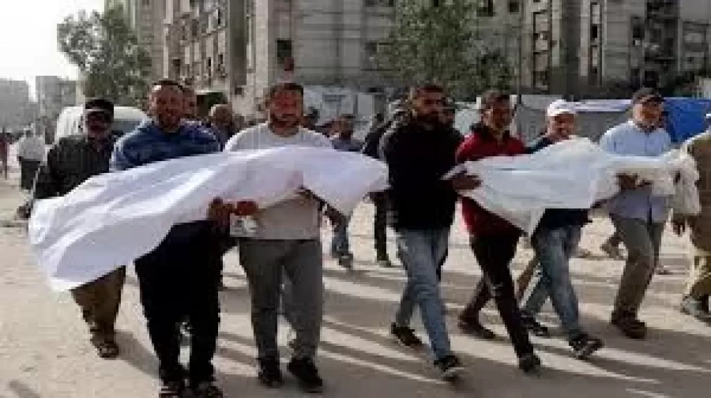 39 شهيدا في قصف إسرائيلي على المنازل ومراكز المساعدات بغزة