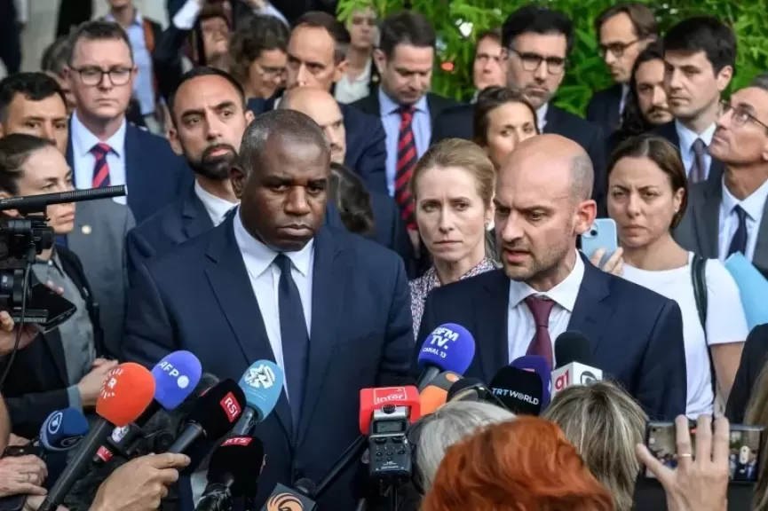 أوروبا عالقة بين الرفض الضمني والقلق المعلن من التصعيد في إيران