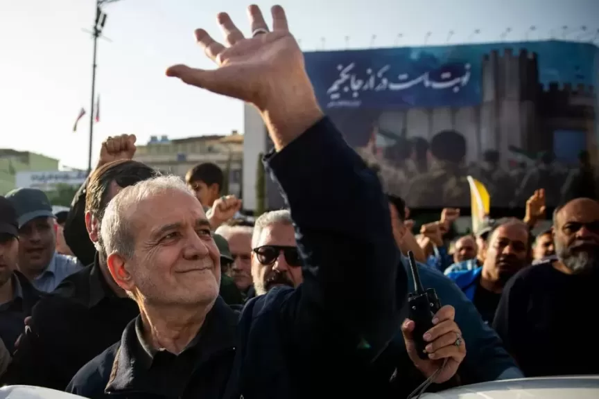 الرئيس الإيراني يحشد الجبهة الداخلية.. والحرس الثوري: لم نستخدم سوى 5% من قوتنا